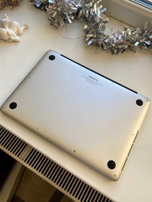 MacBook Pro 2015 /Retina 13.3" /intel core i7 /16gb Ram /500 GB