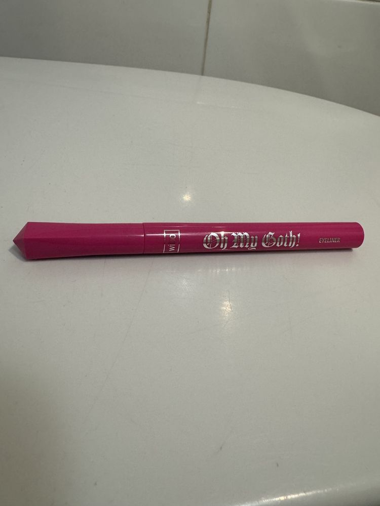 Wibo Oh My Both! Neonowy eyeliner w pisaku 2 UV Too Pink To Spook