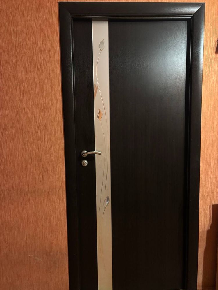 Продам дверь межкомнатную