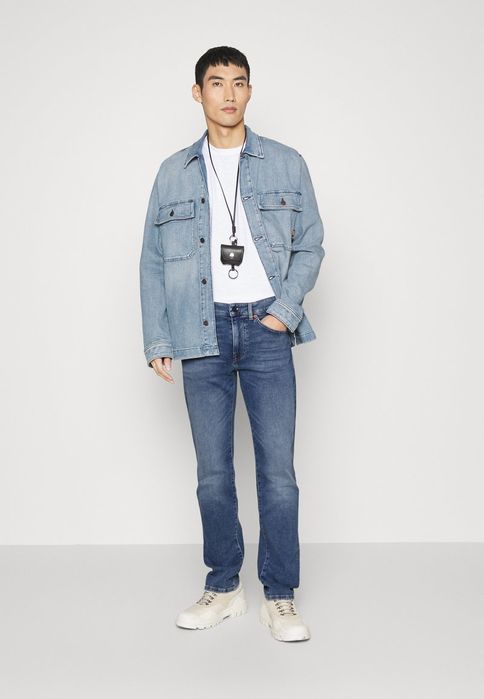 Jeansy z prostą nogawką Boss 35/32