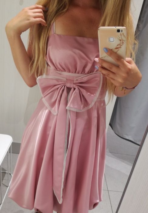 śliczna różowa sukienka