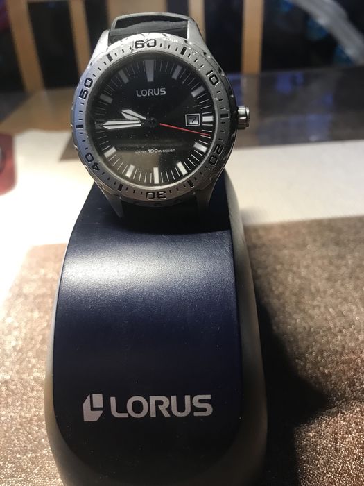 Lorus sportowy zegarek męski.