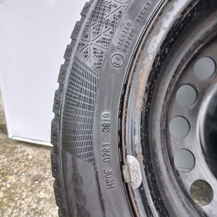 Felgi 16 cali  plus opony zimowe  Continental