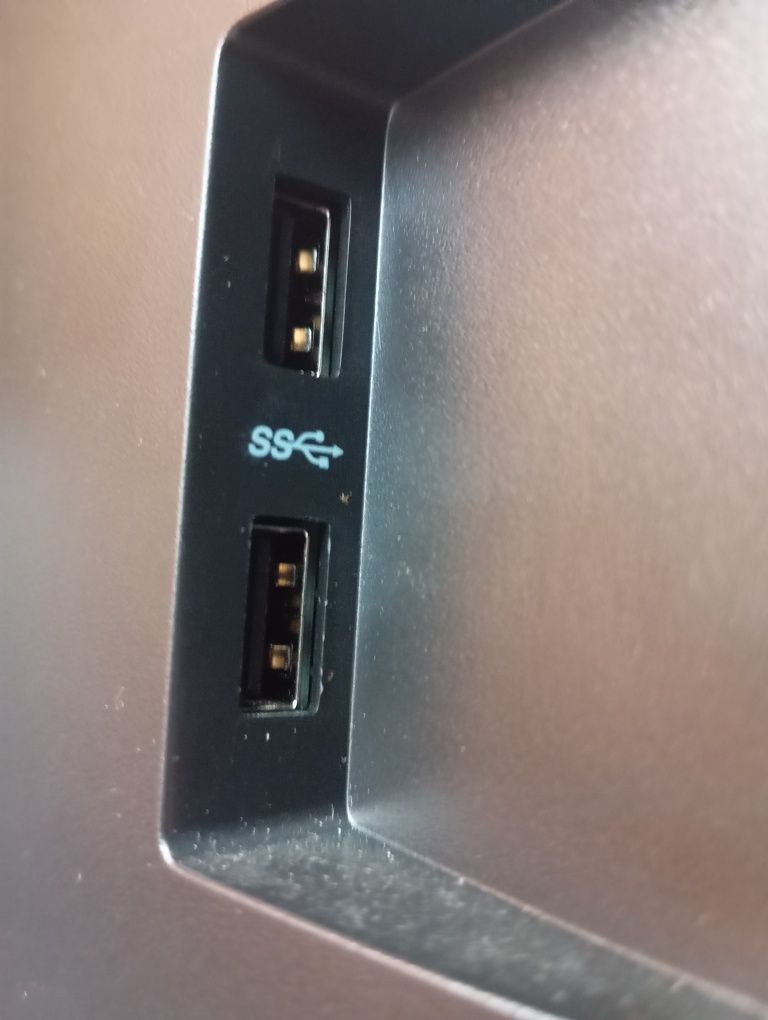 Monitor HP w bardzo dobrym stanię