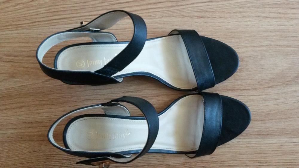 sandałki na obsasie, sandały na słupku, rozmiar 40 nowe