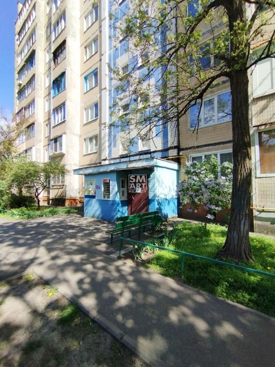 Без% Троєщина.Продаж 1к квартири Червоної Калини 32в