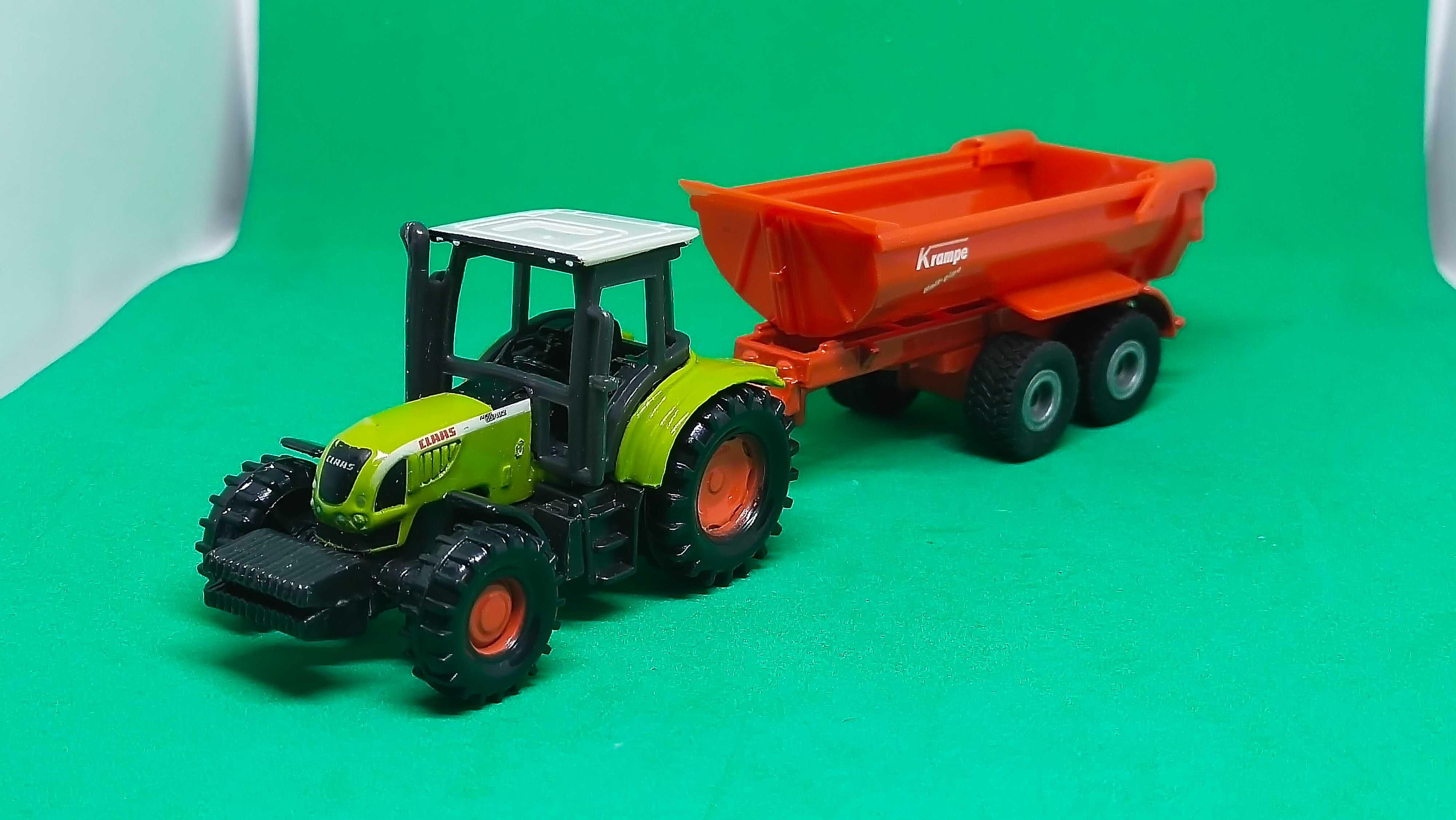 Siku traktor Claas plus przyczepa krampe 1 87