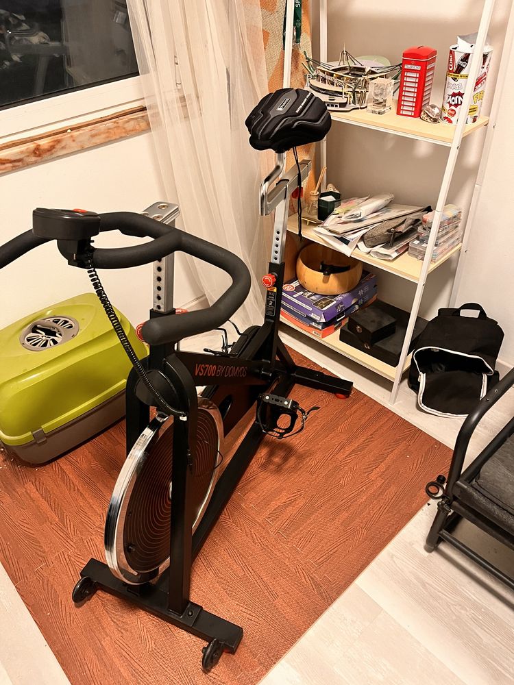 Bicicleta spinning indoor VS700