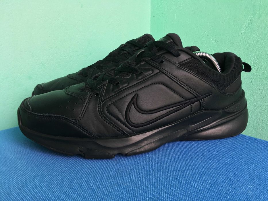 Кросівки Nike Defy All Day (шкіра !)