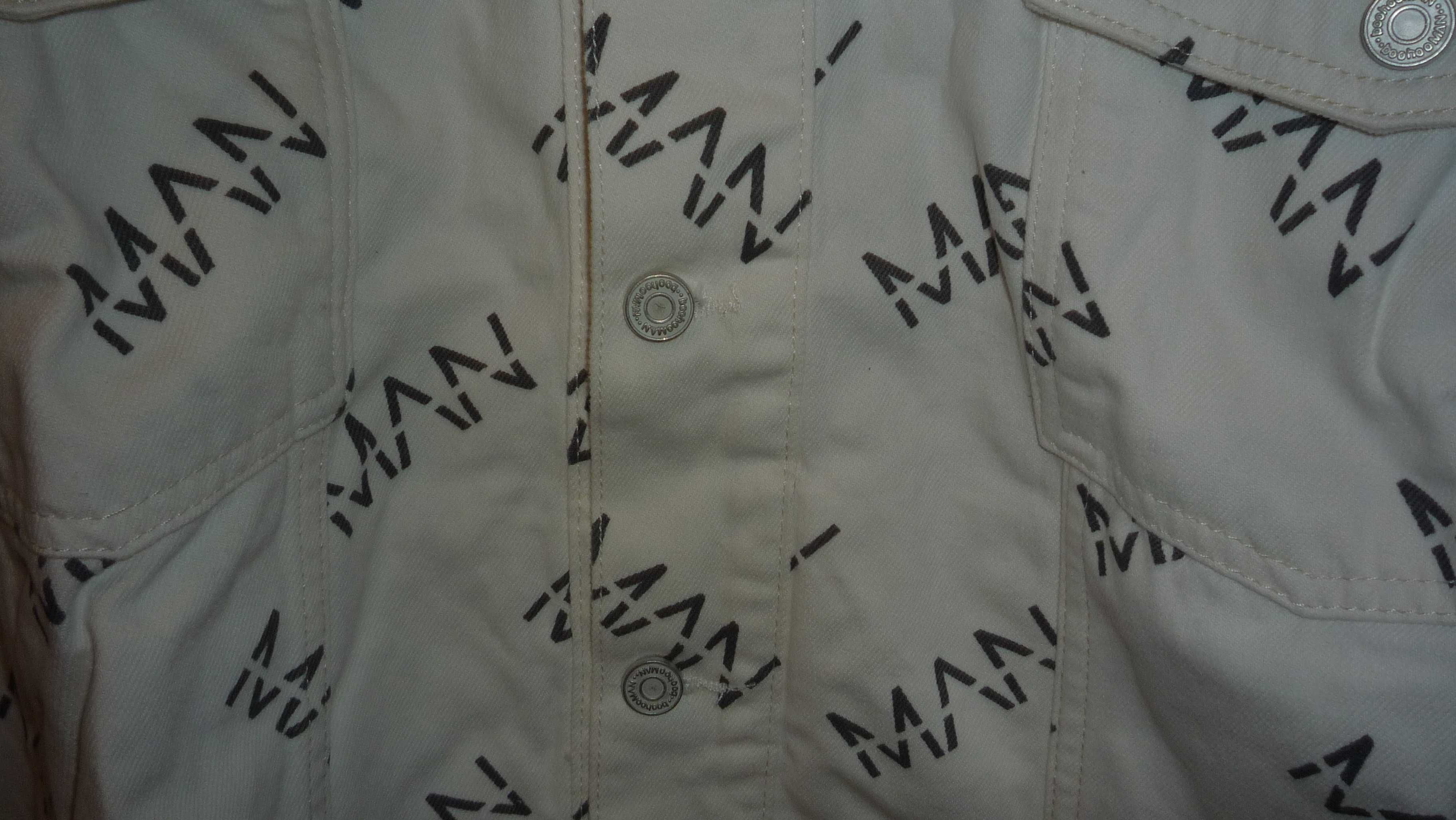 Biała męska kurtka jeansowa z napisami Boohooman NOWA L