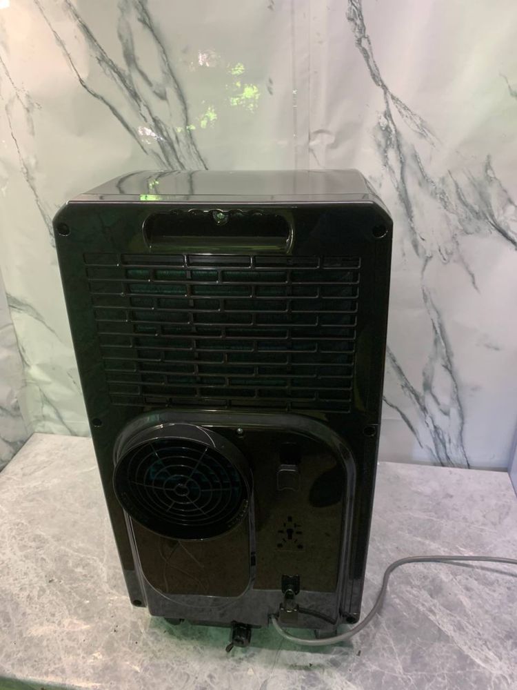 Кондиціонер Klarstein Metrobreeze Rom 900 Вт