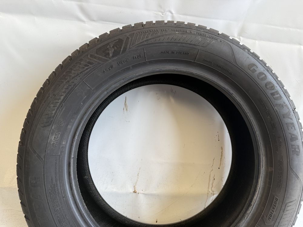 205/60/16 Goodyear Vector 4Seasons Gen-3 92H 2021R (601)