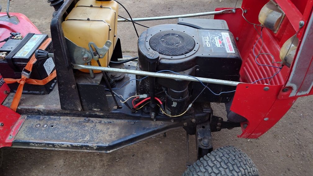 Traktorek kosiarka MTD  11 hp