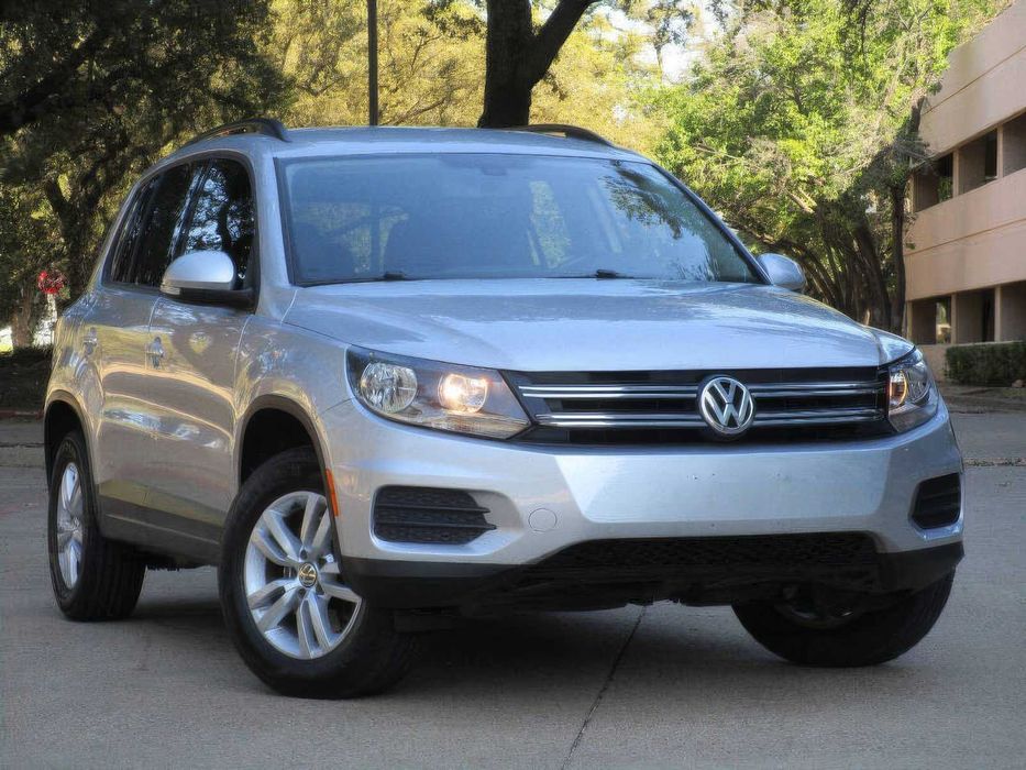 Volkswagen Tiguan      2016