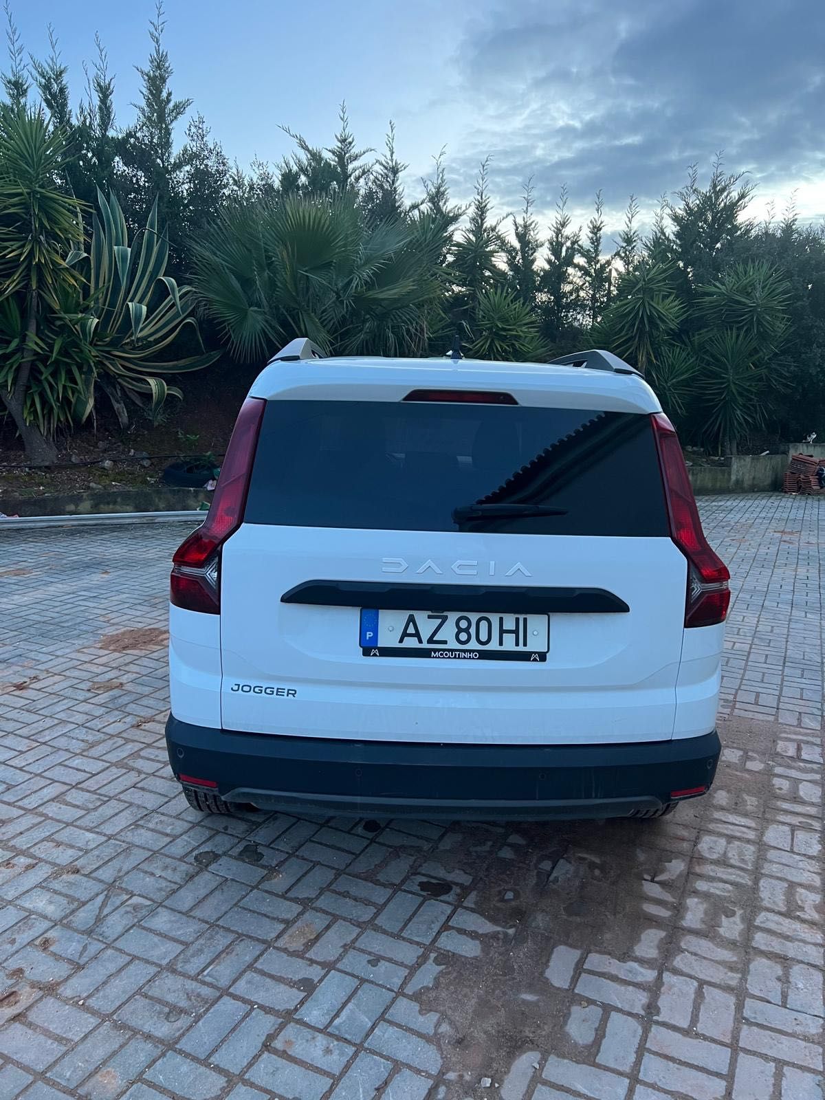 Viatura Dacia 7 lugares