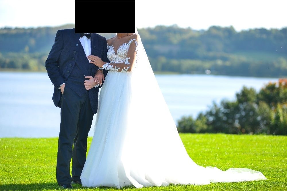Garnitur ślubny zdobiony