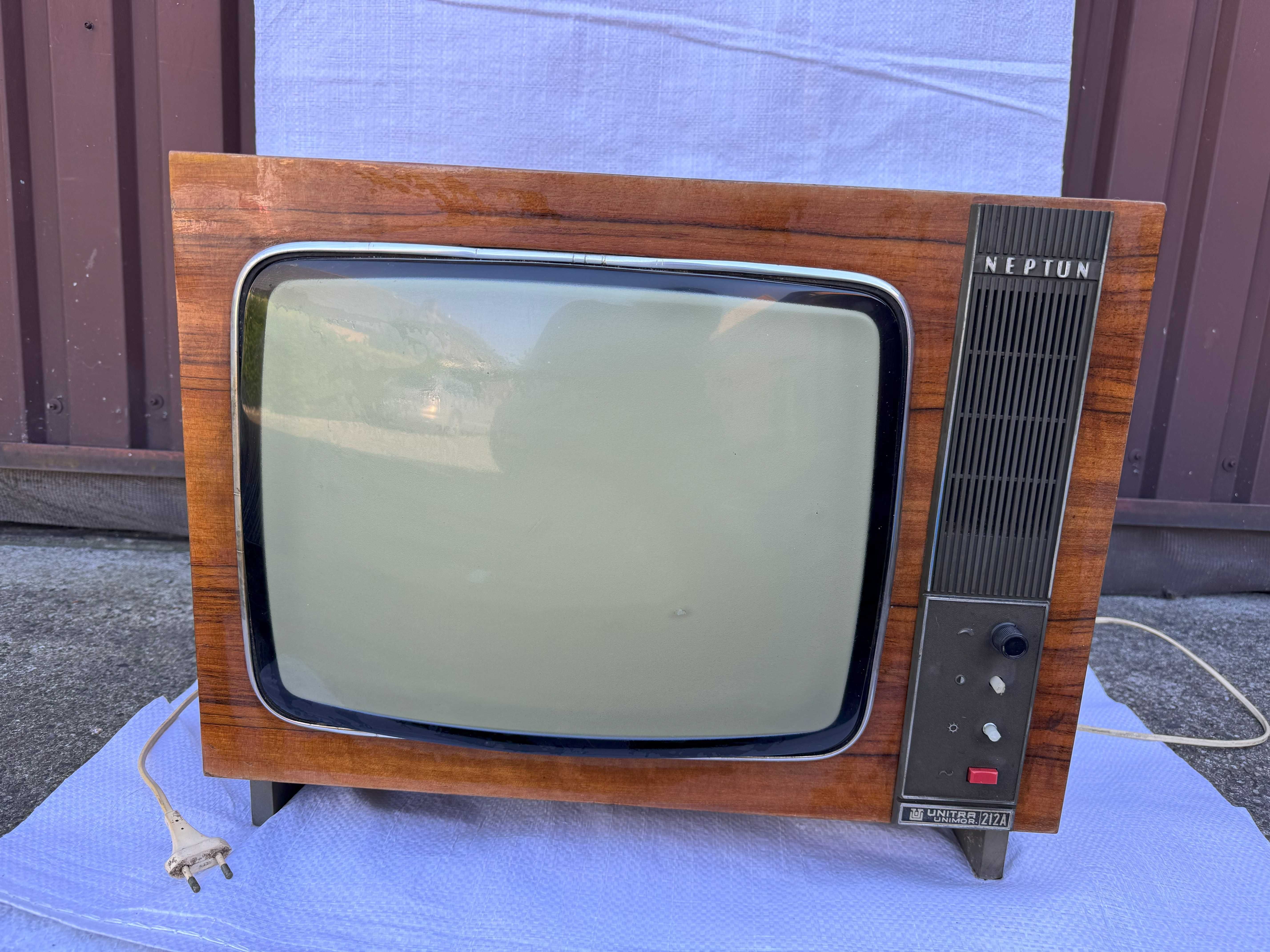 Telewizor UNIMOR Neptun 212 A