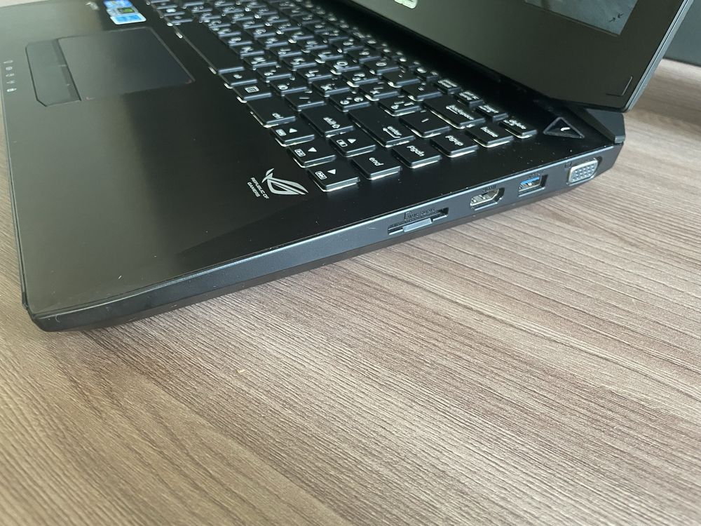 Игровой ноутбук Asus ROG/i5/8 RAM/ 256SSD/GeForce GTX660 2 GB