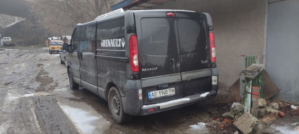 Renault trafic 2007  лонг автомат можливо в россрочку