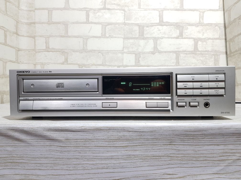 Hi-Fi! Програвач CD дисків ONKYO DX-6700, б/у з Німеччини