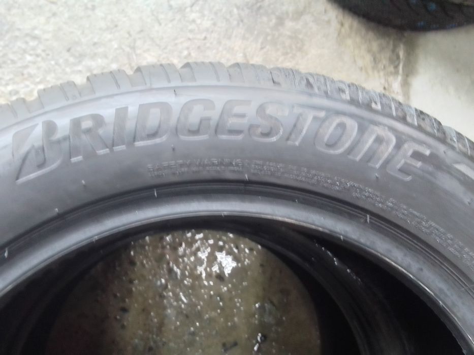 Cena za 2 Opony zimowe 235/55r18 BRIDGESTONE 2022r