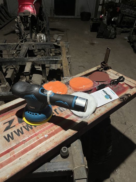 Продам полірувальну-шліфувальну машинку