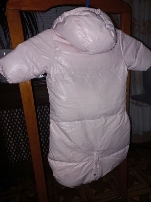 Продаю зимний пуховой конверт для девочки,  размер 62.