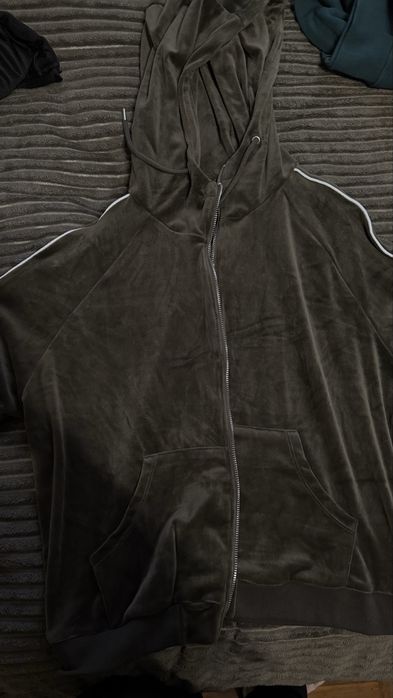 Новий костюм Lefties