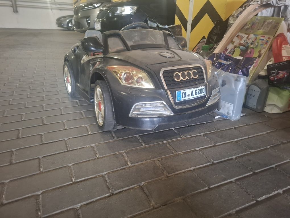 Autko na akumulator audi
