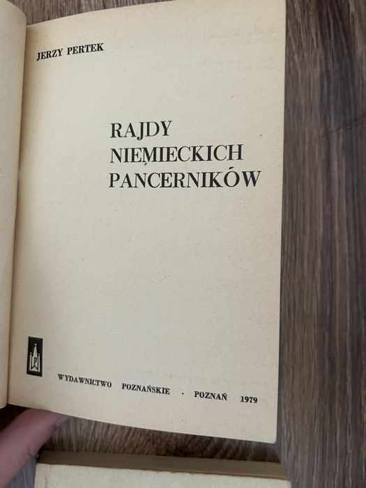 Rajdy niemieckich pancerników, Od Dunkierki do Dakaru Jerzy Pertek