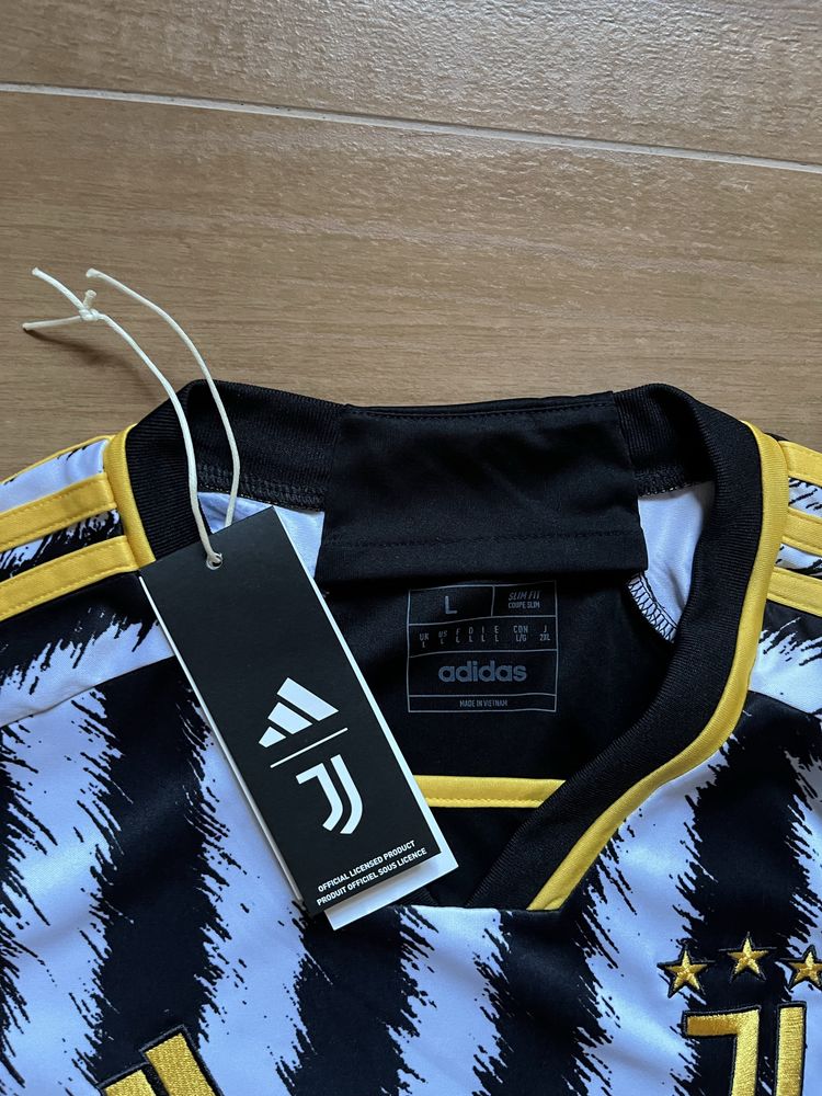 Koszulka Juventus Adidas noszona rzadko sezon 23/24 home rozmiar L