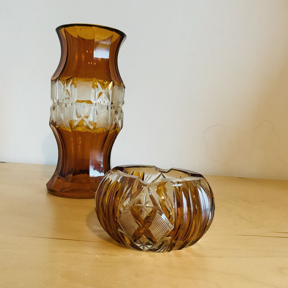 Kryształowy komplet w stylu art deco - wazon i popielniczka