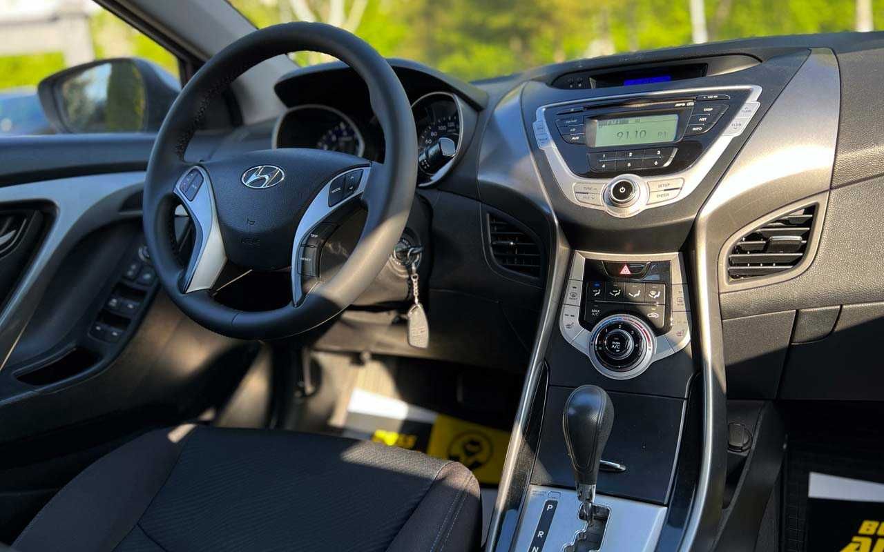 Hyundai Elantra 2011