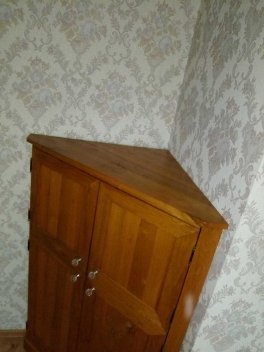Witryna komoda narożna drewniana