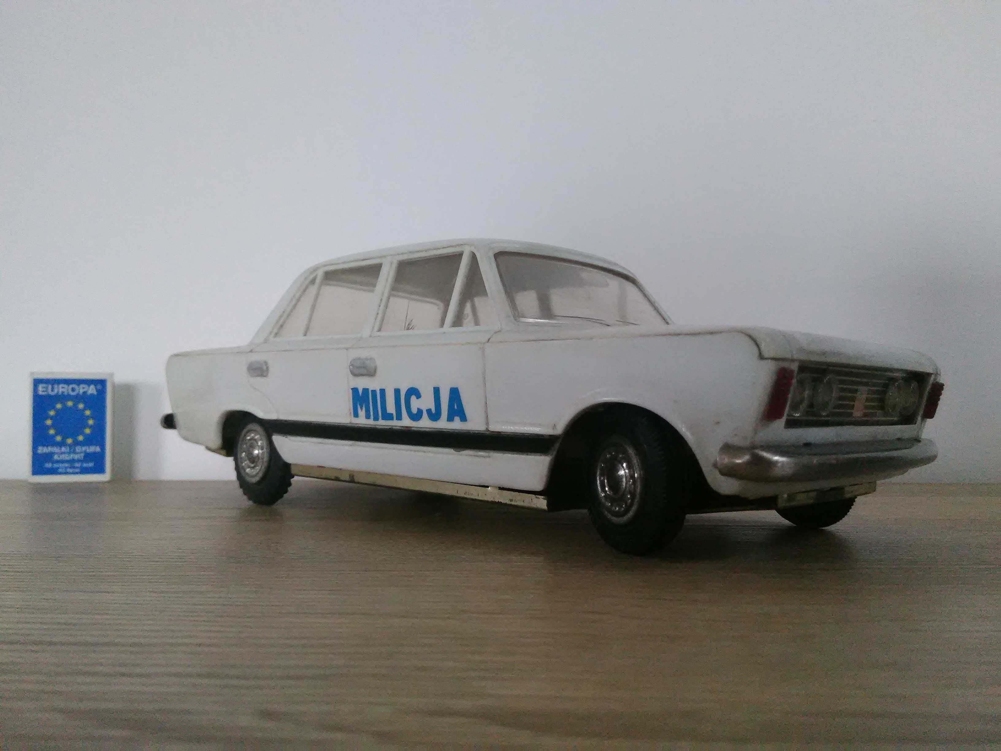 stara zabawka PRL FIAT 125 Retro MILICJA CZZ 4046 antyk zabytek 1:18