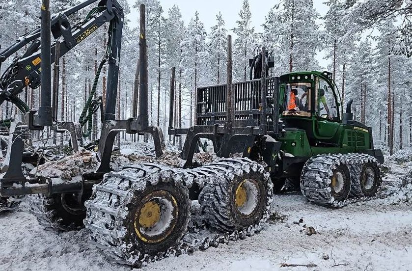 Forwarder John Deere 1510E 20.125MTH - Atrakcyjne finansowanie!