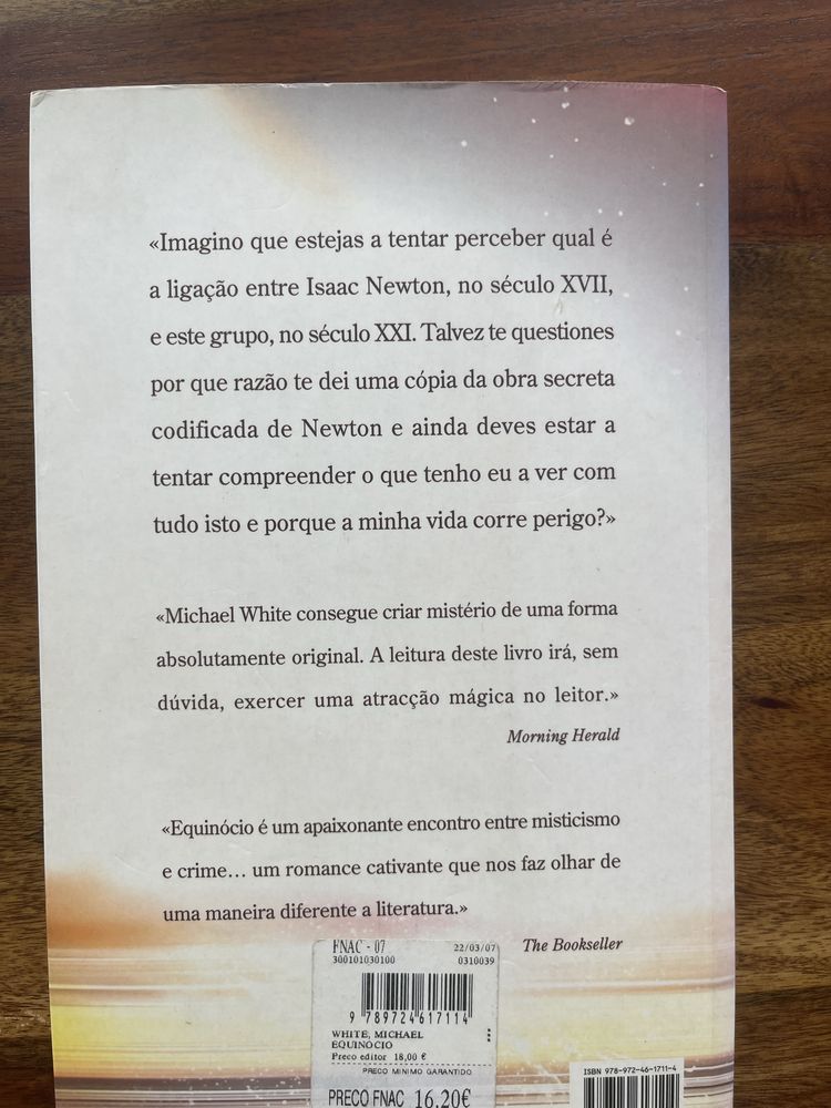 Livro Equinócio como novo