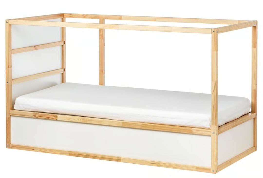 Cama IKEA Kura reversível