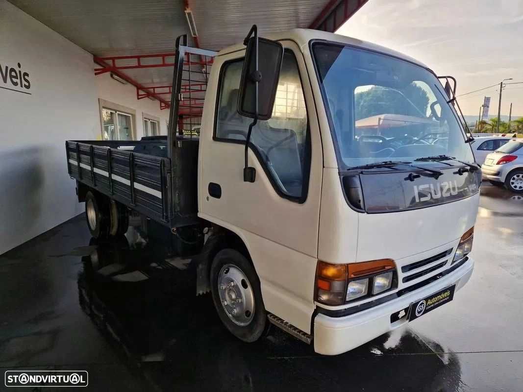 Isuzu NKR Rodado Duplp