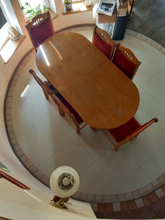 Stół dębowy plus 6 krzesełeł