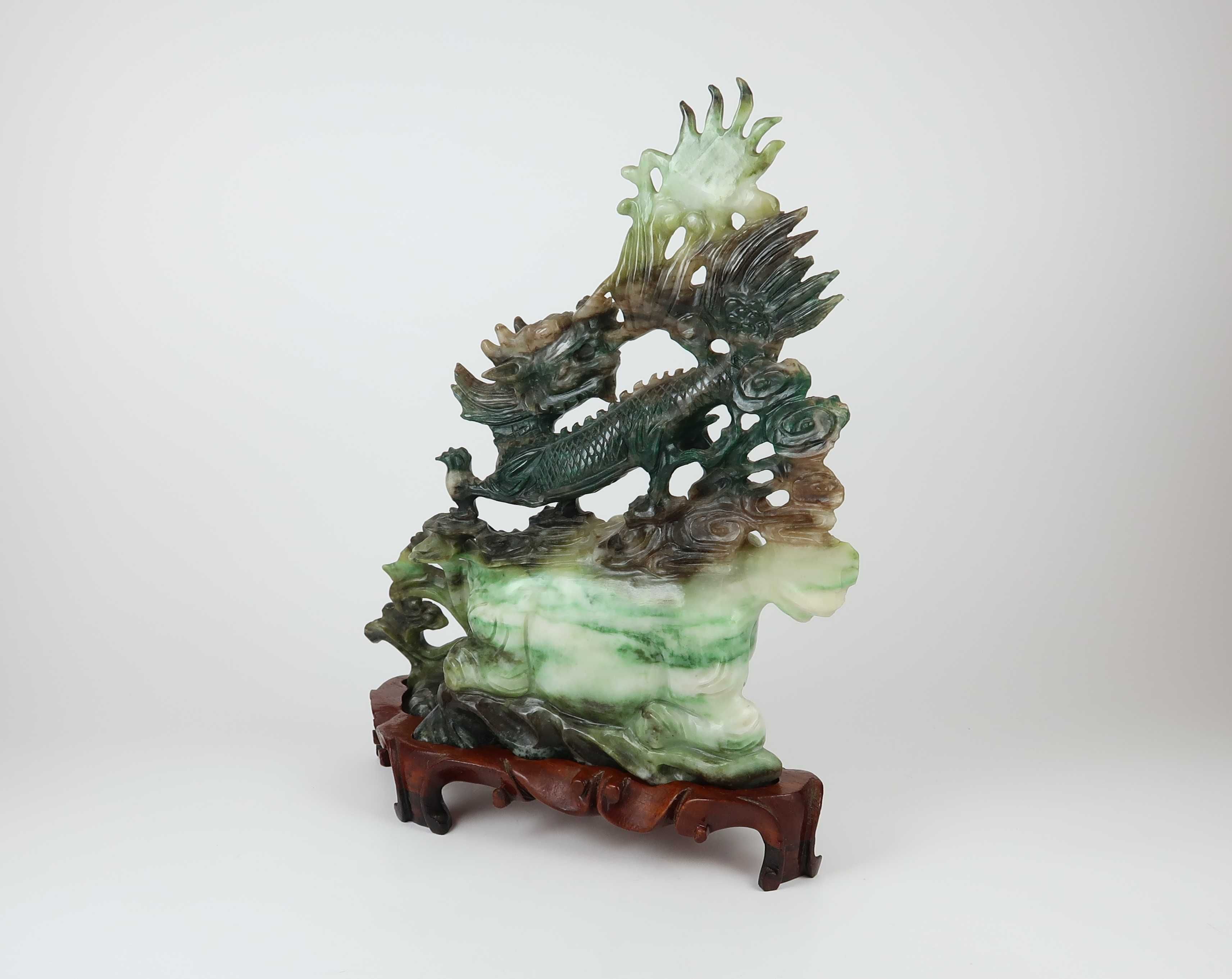 Escultura da China (Jade ? / Jadeite ?) - Ref 1