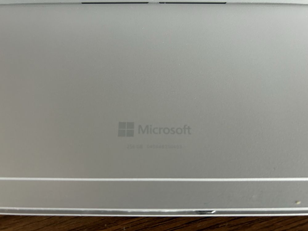 Microsoft Surface Pro i5  256GB SSD 8GB USZKODOZNUY LCD