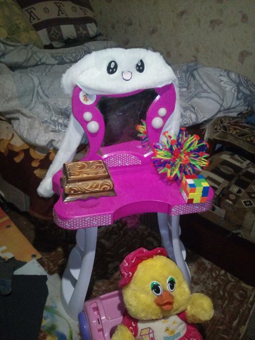 Столік дитячий+шкатулка ручна работа.ЛОТОМ.