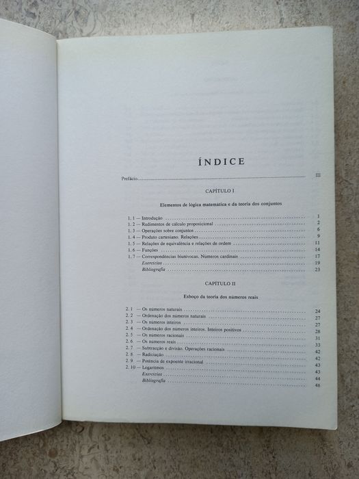 Introdução à Álgebra Linear e Geometria Analítica, F. R. Dias Agudo