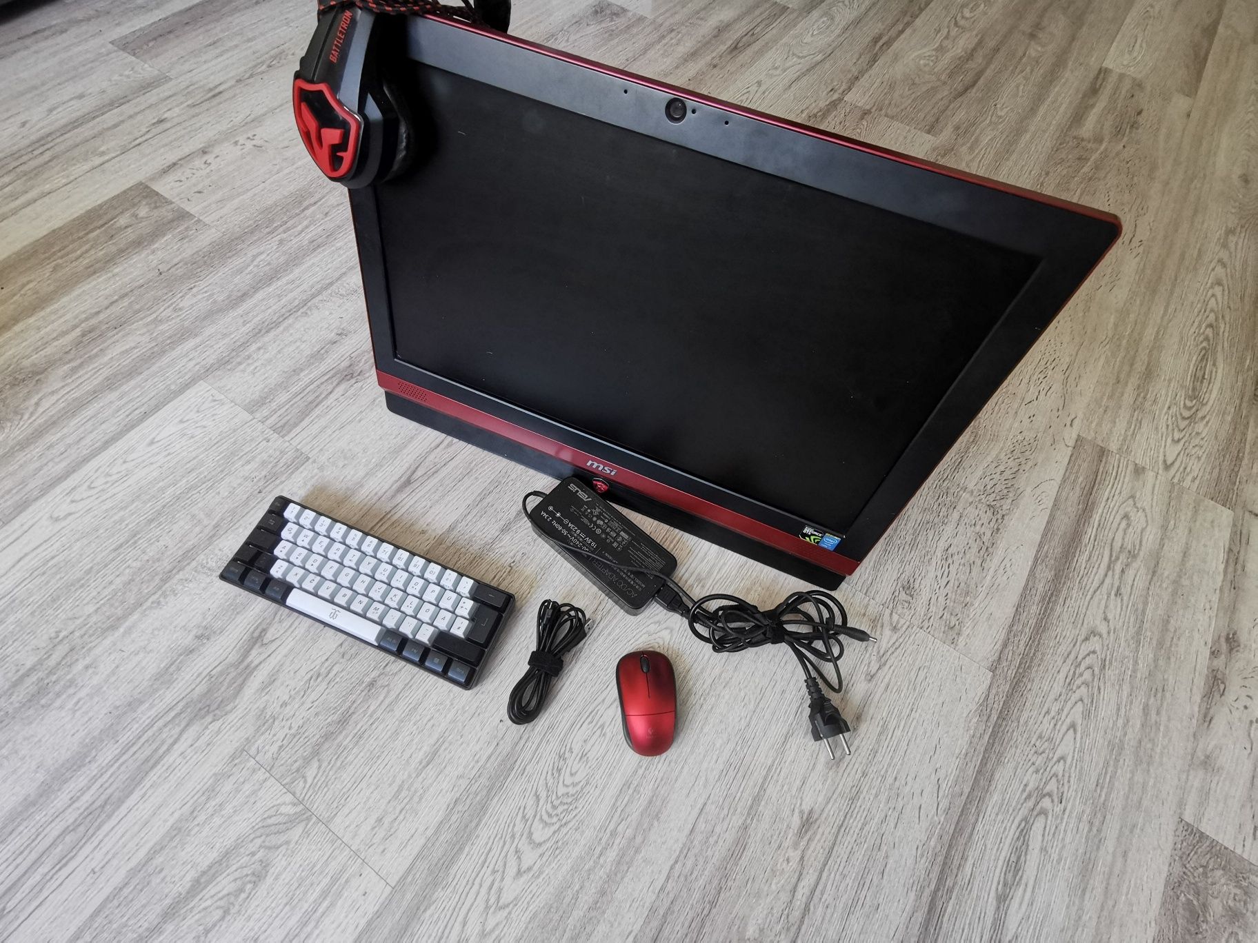 Komputer MSI MS-AE67 All in One i7 / GTX