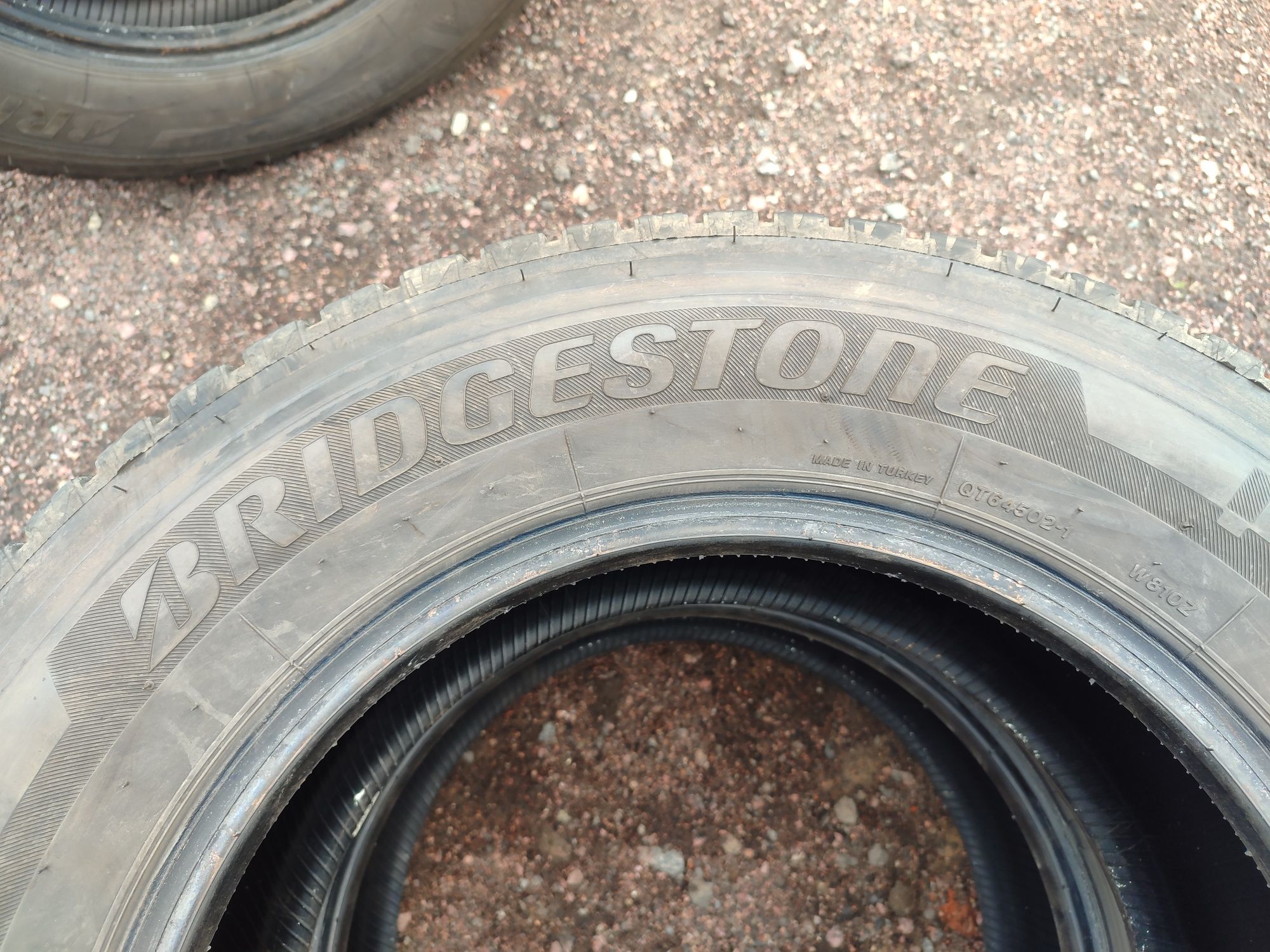 Шини R 16 225/65 C Bridgestone 2023 рік