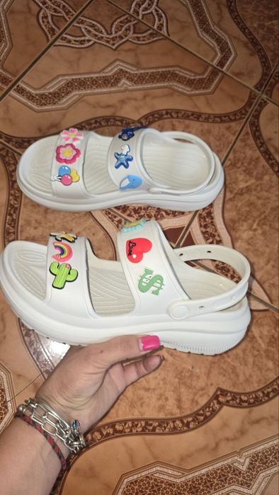 Босоножки на платформе crocs на стопу 25,,5-26см