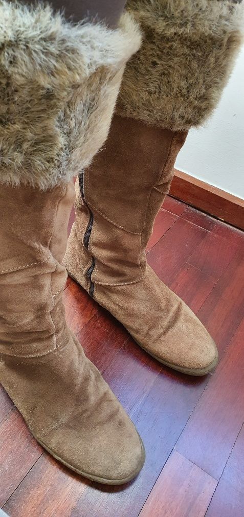 Botas de cano alto Tamanho 39 (Hush Puppies)