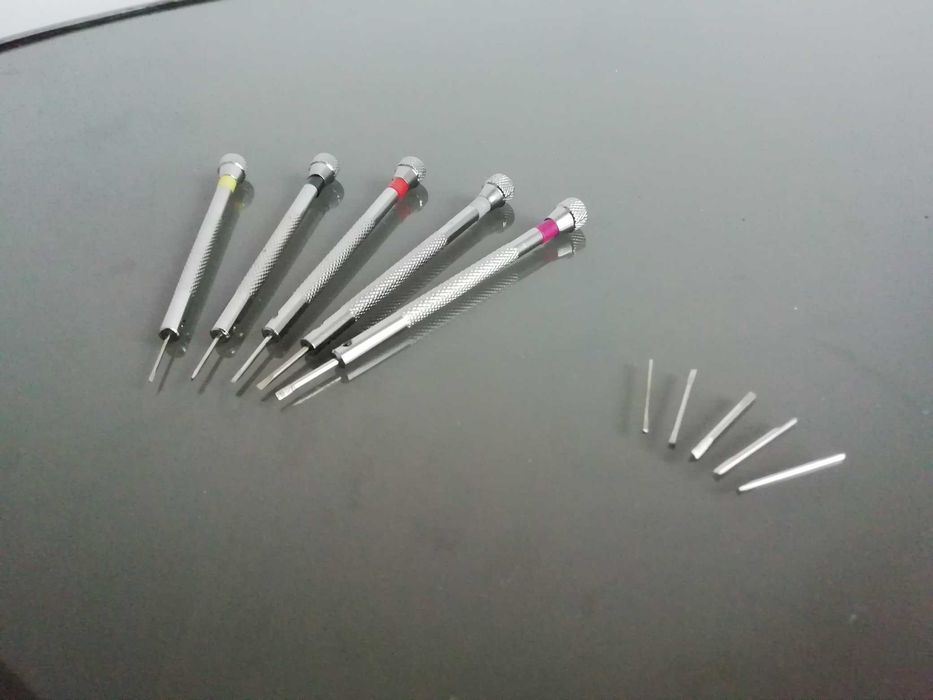 Wkrętaki zegarmistrzowskie - zestaw 5 sztuk + groty wymienne