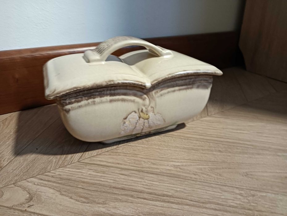 Pojemnik z pokrywką ceramiczny ozdobny